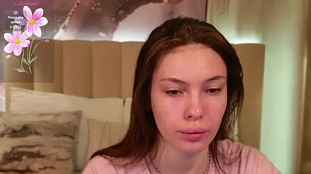 Mili Joy online show from 06-21-26, 06:32