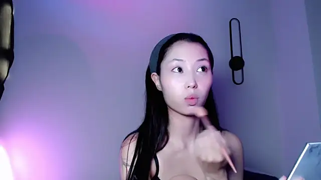 neverstoplovingme online show from 06-14-26, 02:24