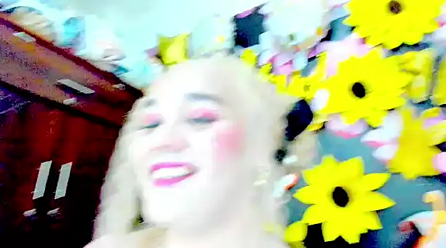 Snapshot of DirtyKhloy chatting on 03-20-25, 06:30 DirtyKhloy online show from 03-20-25, 06:30