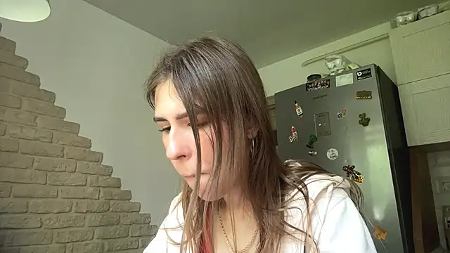 ZaraGuyette online show from 06-03-26, 04:04
