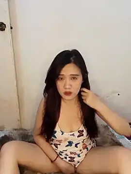 Snapshot of sweetmiyukiki chatting on 05-28-26, 10:12 sweetmiyukiki online show from 05-28-26, 10:12