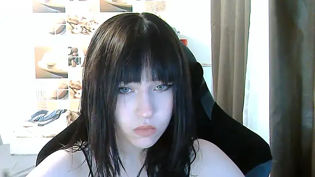 Snapshot of NoirEva chatting on 06-17-26, 04:52 NoirEva online show from 06-17-26, 04:52