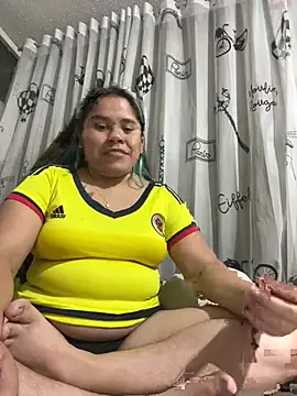 TuGatitaMiau075 online show from 06-24-26, 03:38