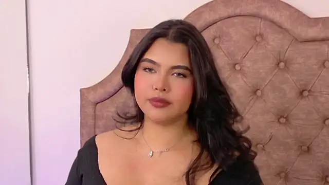Snapshot of SophiaCollinss chatting on 05-23-26, 08:57 SophiaCollinss online show from 05-23-26, 08:57