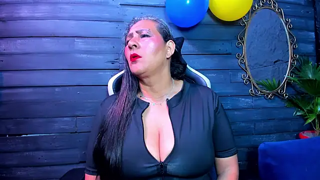 Victoria kyler online show from 06-19-26, 03:22