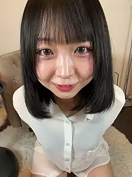 Snapshot of yu_nya chatting on 05-14-26, 03:35 yu nya online show from 05-14-26, 03:35