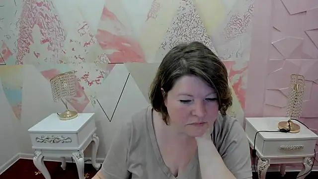 Melaniefeys online show from 05-15-26, 09:27