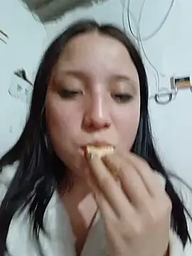 mileidy0106 online show from 06-22-26, 03:36