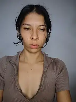 MelanyMo on online show from 06-14-26, 01:25