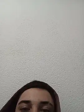 lucasComedor69  online show from 05-13-26, 08:49