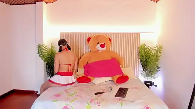 Milu blossom online show from 06-16-26, 12:52