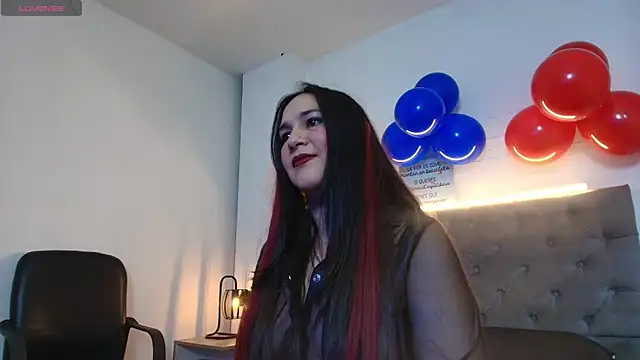 Rossy Marks online show from 06-18-26, 03:18