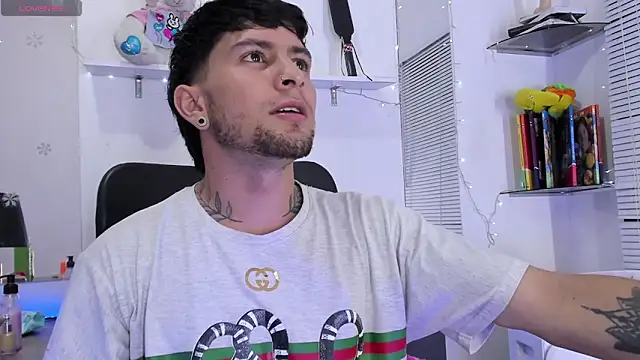 StefanoBigCock online show from 05-21-26, 07:10
