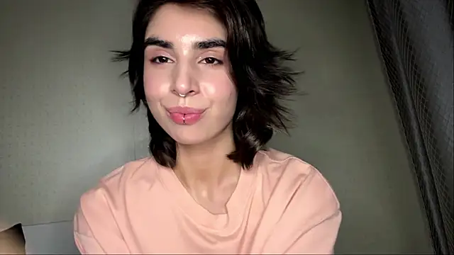 JessiaRuezga online show from 06-11-26, 12:03