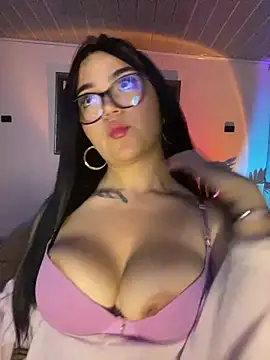 Snapshot of Lana_Hands chatting on 06-20-26, 06:49 Lana Hands online show from 06-20-26, 06:49