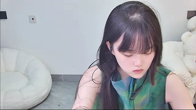 Snapshot of Evil-Bunny007 chatting on 06-12-26, 12:37 Evil-Bunny007 online show from 06-12-26, 12:37