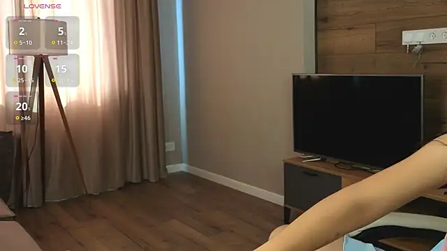 honeylanaa online show from 07-10-26, 04:17