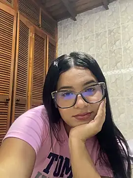 sara alejandra online show from 05-15-26, 01:23