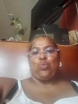 Snapshot of Megansquirt69 chatting on 05-25-26, 02:56 Megansquirt69 online show from 05-25-26, 02:56