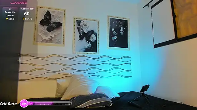 Snapshot of Ryan_evannss_ chatting on 06-19-26, 11:58 Ryan evannss online show from 06-19-26, 11:58