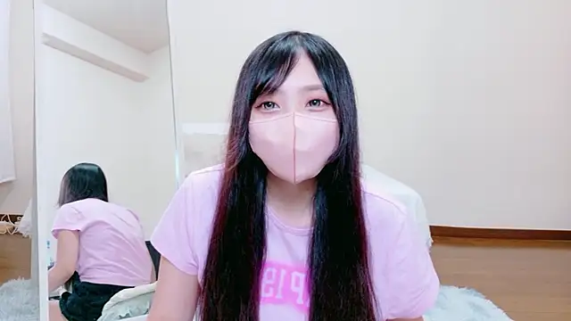 Runa-nn online show from 06-19-26, 10:13