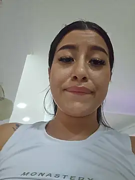 Luisa Madrid online show from 05-31-26, 06:09