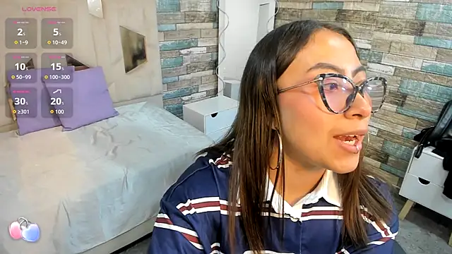Amhira Tay online show from 06-24-26, 07:13