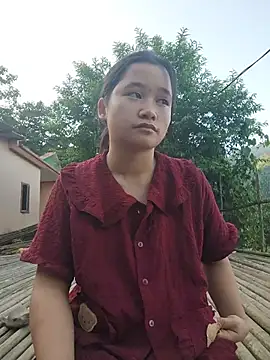 Ninaa01 online show from 05-25-26, 11:22