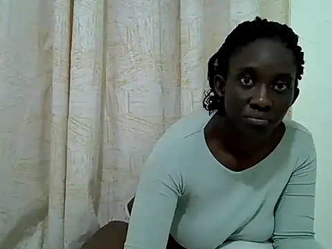 Snapshot of ebony_dessy chatting on 05-18-26, 07:31 ebony dessy online show from 05-18-26, 07:31