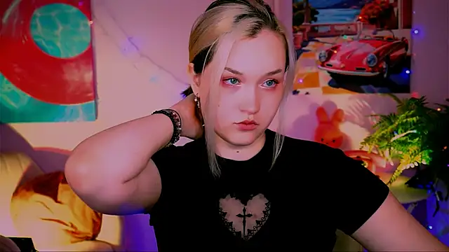 ViolettWoods online show from 05-17-26, 08:45