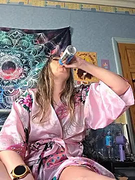 Snapshot of Izzylove47 chatting on 05-16-26, 11:31 Izzylove47 online show from 05-16-26, 11:31