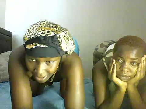Snapshot of Ebony_sweet_slut chatting on 05-26-26, 06:20 Ebony sweet slut online show from 05-26-26, 06:20