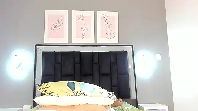zoe curvyy online show from 06-05-26, 12:11
