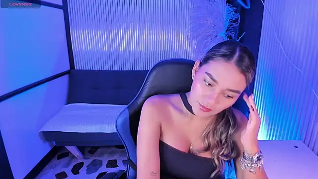 SophieWatson  online show from 06-20-26, 01:47
