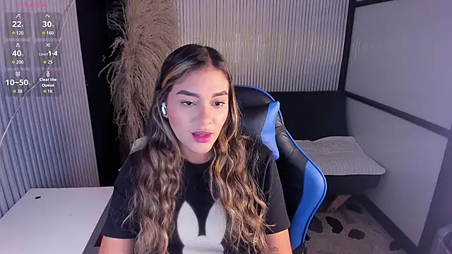 SophieWatson  online show from 06-22-26, 01:52