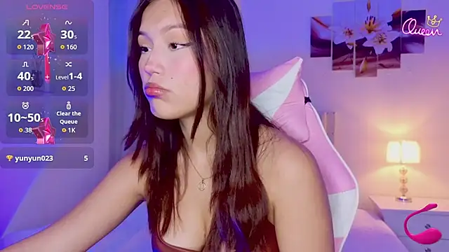 naomifire  online show from 06-08-26, 12:27