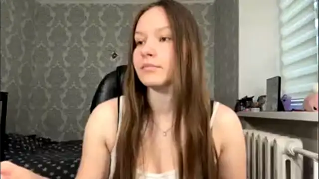 ShaylaChong online show from 06-07-26, 04:16