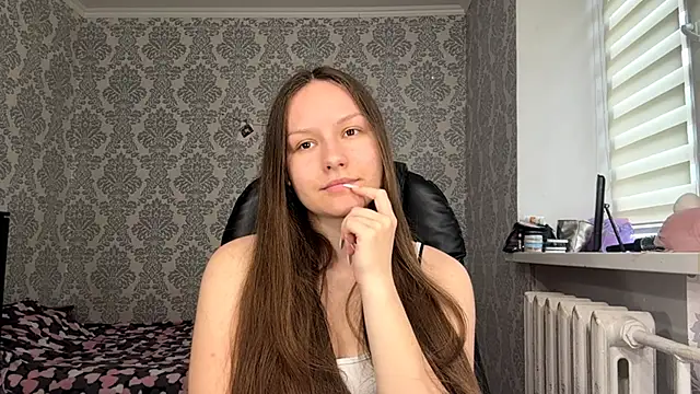ShaylaChong online show from 06-19-26, 06:40