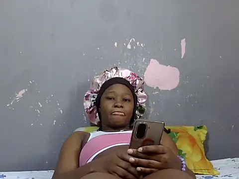 Petite Ebony10 online show from 06-05-26, 06:52