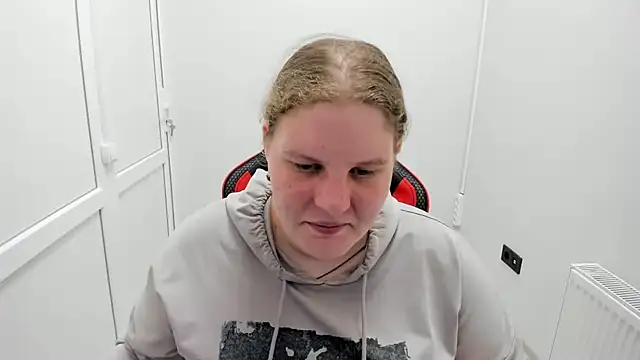 Bella shyy  online show from 06-25-26, 12:53