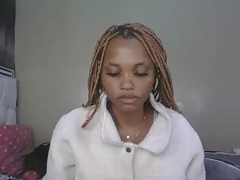 Snapshot of PrettyT5 chatting on 06-16-26, 11:02 PrettyT5 online show from 06-16-26, 11:02