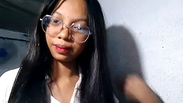 MaxieSerban online show from 05-21-26, 02:35
