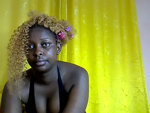 Snapshot of Naughty_recious chatting on 07-12-26, 03:30 Naughty recious online show from 07-12-26, 03:30