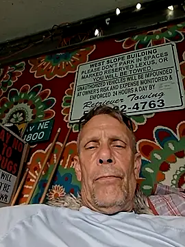truckdawg2023 online show from 06-18-26, 04:35