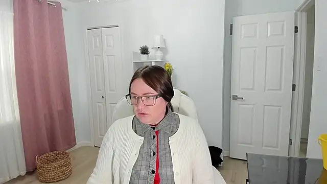 Snapshot of Vika73 chatting on 02-18-25, 03:10 Vika73 online show from 02-18-25, 03:10