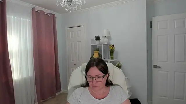 Snapshot of Vika73 chatting on 03-03-25, 03:53 Vika73 online show from 03-03-25, 03:53