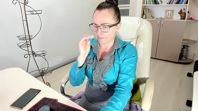 Snapshot of Vika73 chatting on 11-12-25, 10:26 Vika73 online show from 11-12-25, 10:26