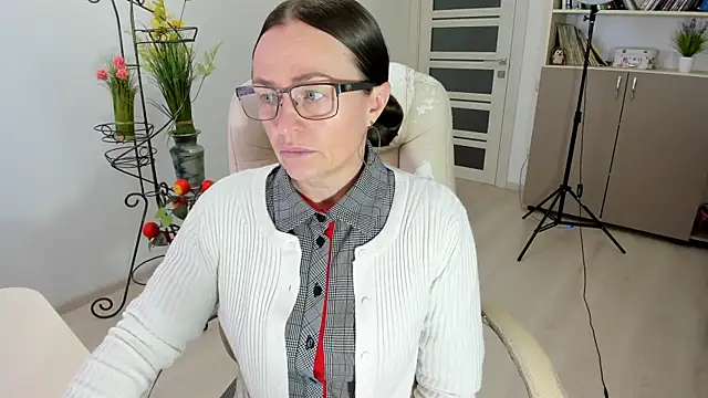 Snapshot of Vika73 chatting on 12-04-25, 10:46 Vika73 online show from 12-04-25, 10:46