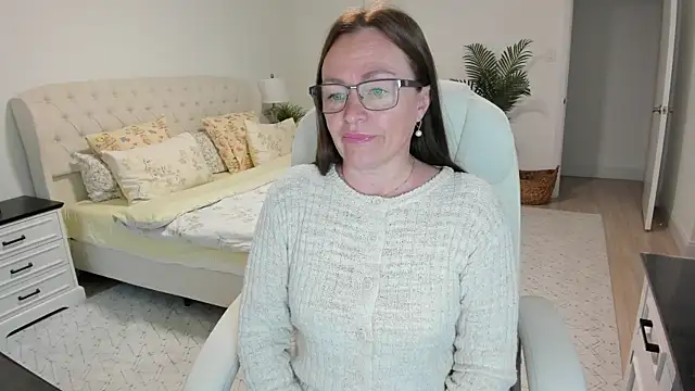 Vika73 online show from 05-19-26, 10:54