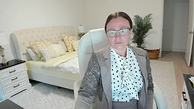 Snapshot of Vika73 chatting on 06-04-26, 10:54 Vika73 online show from 06-04-26, 10:54
